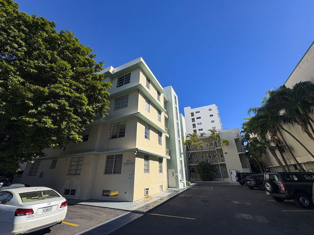 Washignton Park Condo photo 2